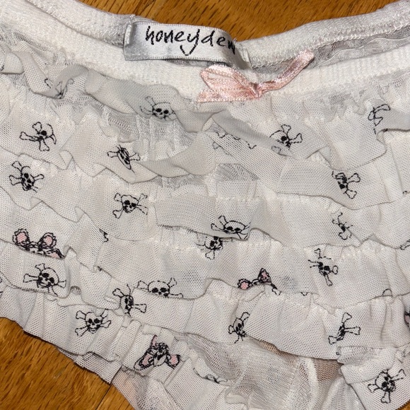 3 Honeydew Ruffle Panties Boyshorts Little Skulls, Libra Scales Sz Small - Picture 6 of 7